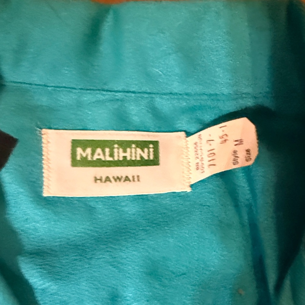 Vintage Mālihini Hawaiian Shirt - Picture 2 of 4